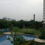 Sia Staycation