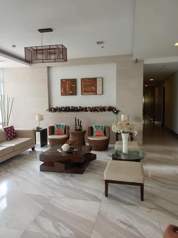 Sia Staycation Apartment